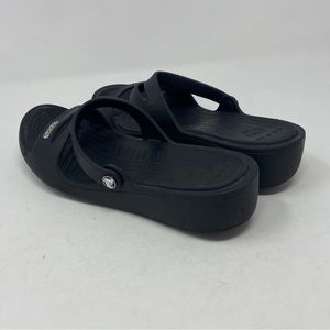Ladies croc sandals